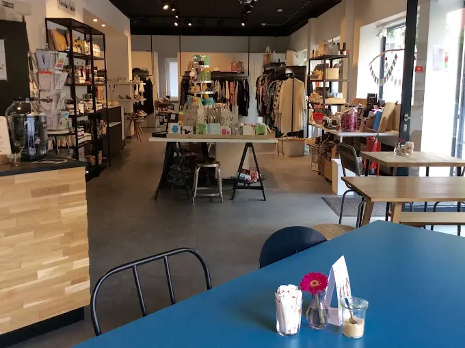 Background image Concept Store, Damenmodengeschäf, Geschenke, Einrichtungen