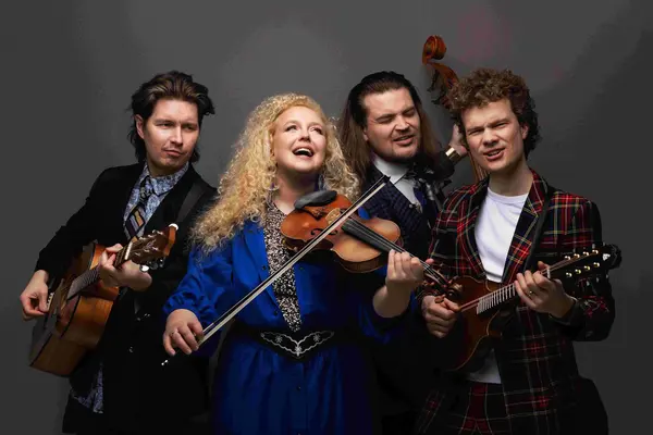 Titelbild Curly Strings