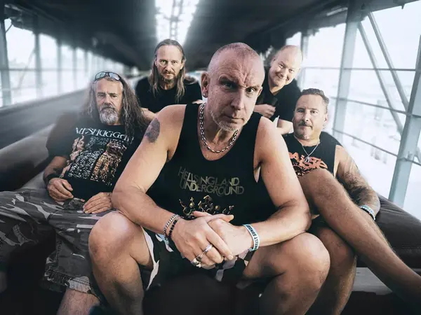 Titelbild CLAWFINGER