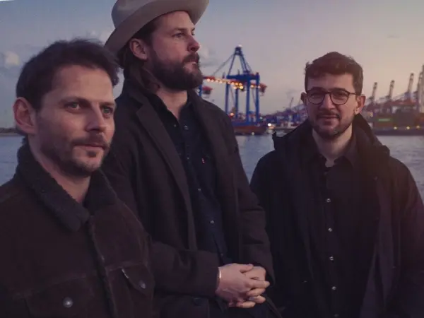 Titelbild MIGHTY OAKS