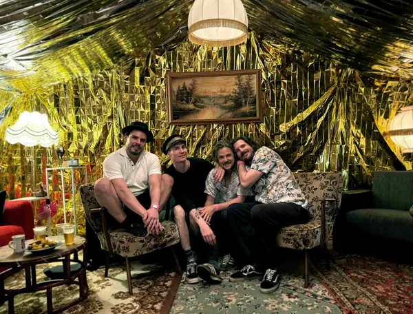 Titelbild Rong Kong Koma