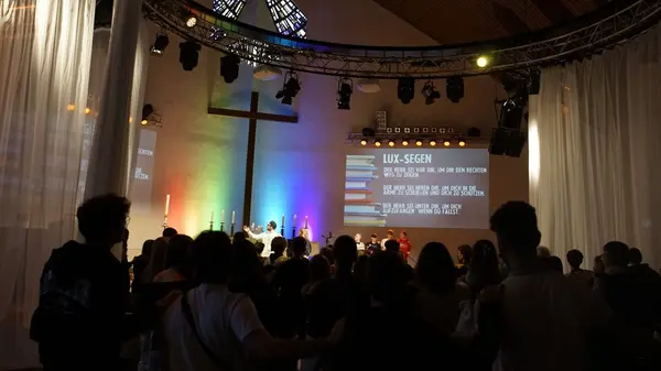 Titelbild Castle meets LUX - Musik, Party und Power