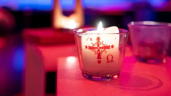 Titelbild Osternacht - Gemeinsam Ostern abwarten