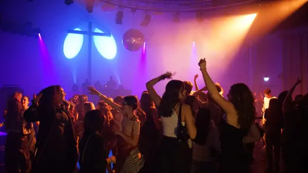 Titelbild Mittelstufenparty für alle 13-17-Jährigen - SAVE THE DATE!