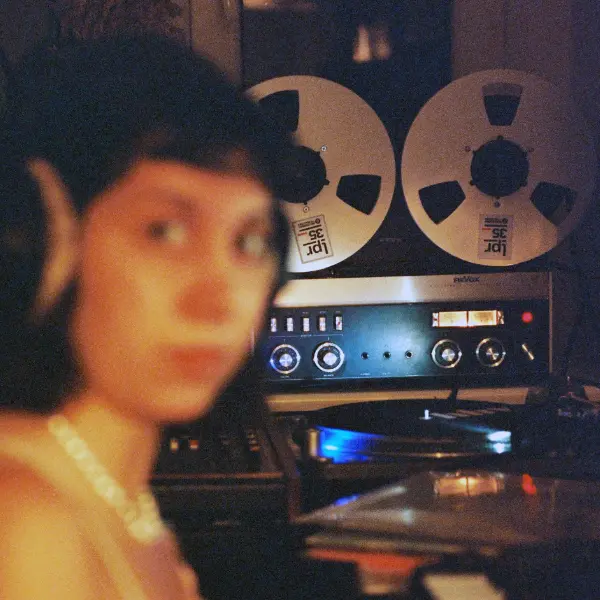 Titelbild Peki Momés
+ Vulture Dubs