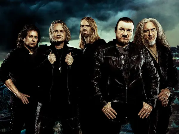 Titelbild AXXIS