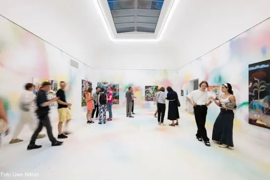 Titelbild Live-Speaker in der Kunsthalle beantworten Fragen zur Ausstellung