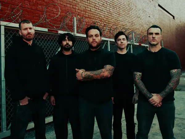 Titelbild STICK TO YOUR GUNS