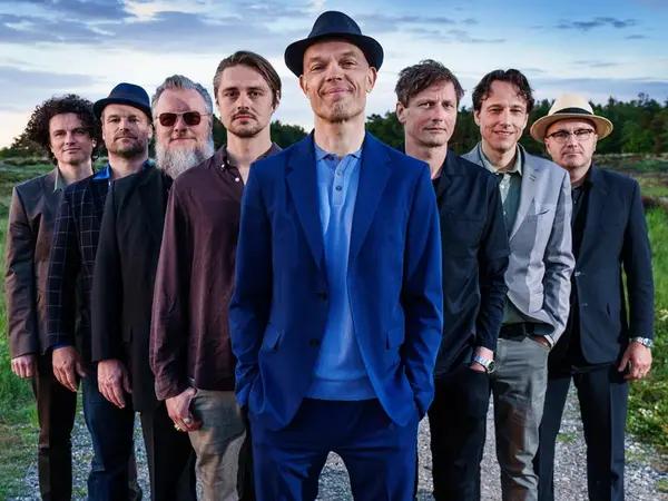 Titelbild THORBJØRN RISAGER & THE BLACK TORNADO
