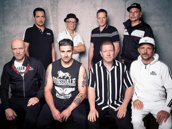 Titelbild THE BUSTERS