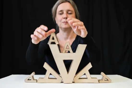 Titelbild Buchstabentheater von Kathrin Blüchert und Tristan Vogt