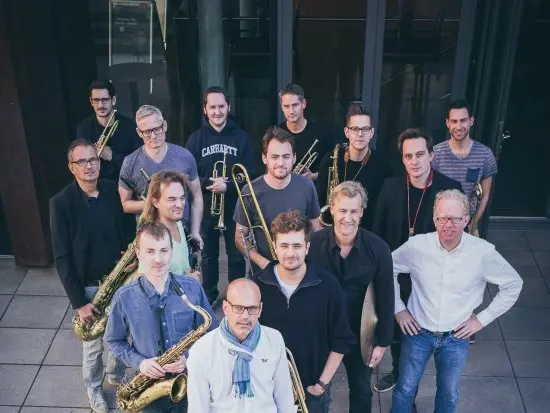 Titelbild Big-Band-Jazz-Konzert mit Weihnachtsdinner