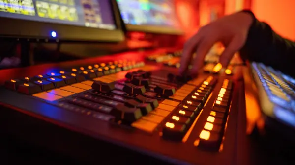 Titelbild GET READY for LUX-Party - Crashkurse Technik