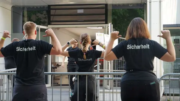 Titelbild GET READY for LUX-Party - Crashkurs Sicherheit