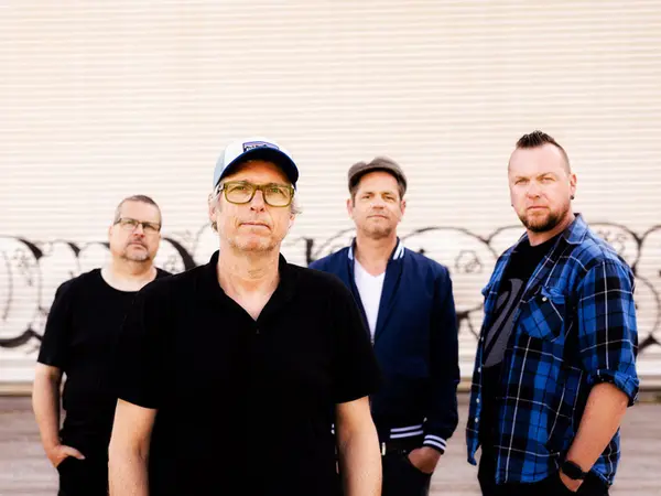 Background image Sa 20:00 - DRITTE WAHL