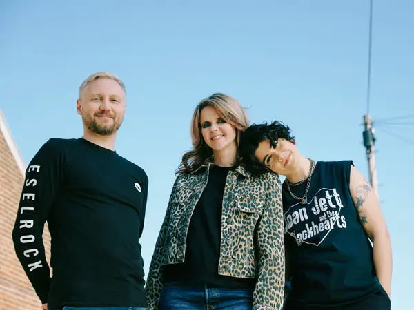 Background image Fr 20:00 - THE SUBWAYS