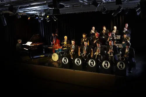 Titelbild GROOVE LEGEND ORCHESTRA