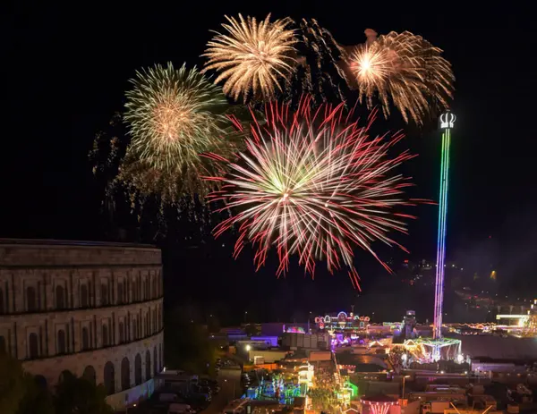 Titelbild Feuerwerk