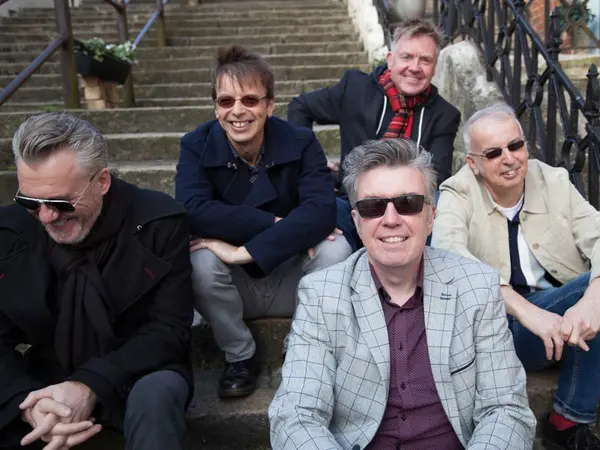 Titelbild THE UNDERTONES