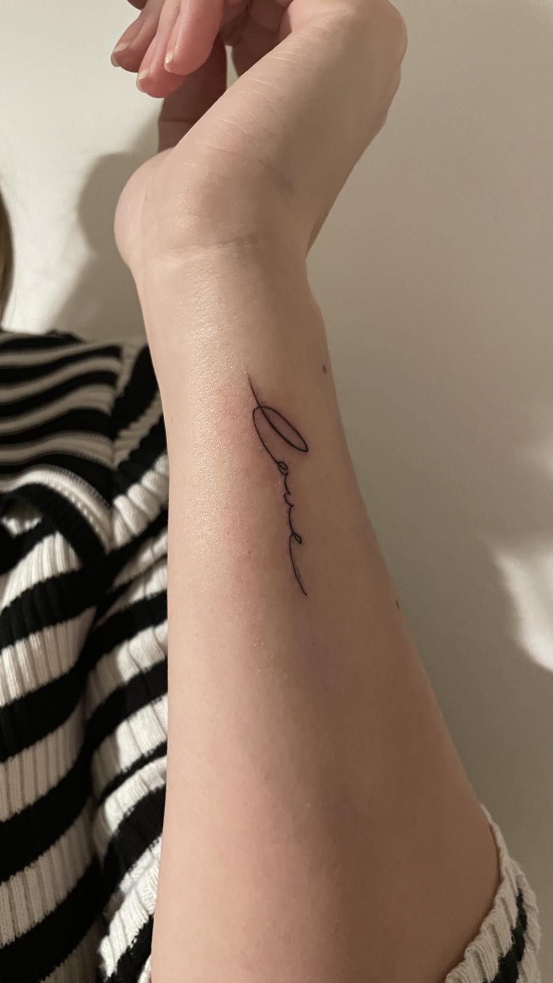 Galeriebild "Love Handwriting-Tattoo"